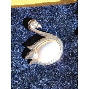 VTG Trafari Gold Tone Swan Brooch With White Jelly Belly Cabochon Faux Pearl